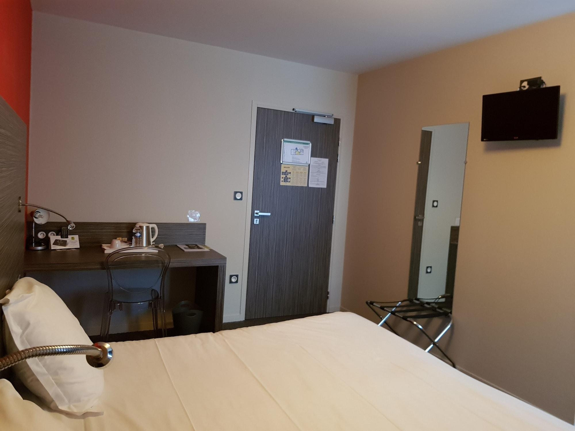 Logis Hotel A La Bonne Auberge Laval  Exterior photo